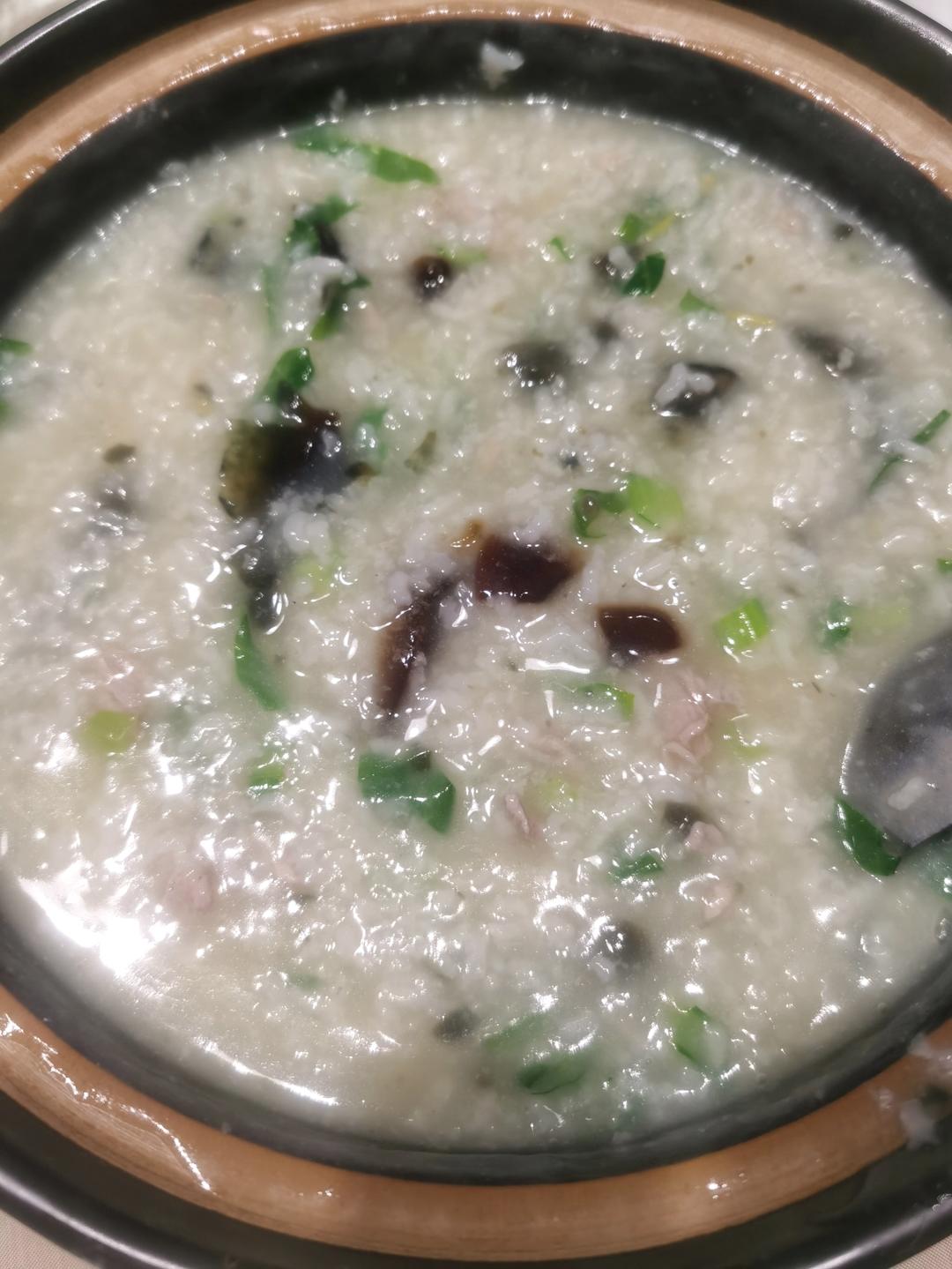 十五分钟快手之香滑皮蛋瘦肉粥(附五分钟电饭煲电压力锅更快捷方法)