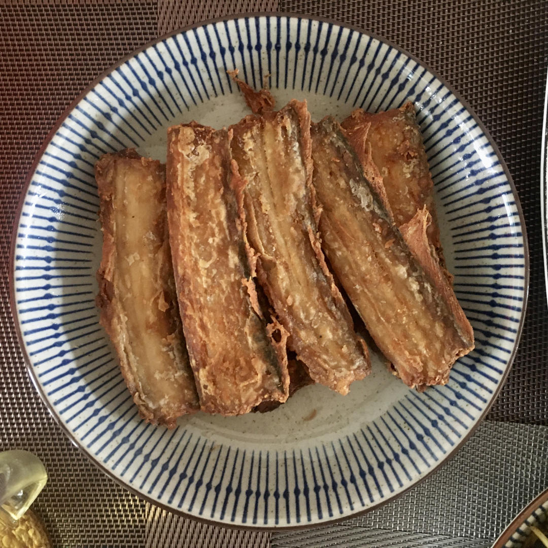 炸带鱼段(一点小窍门油就不浑了)