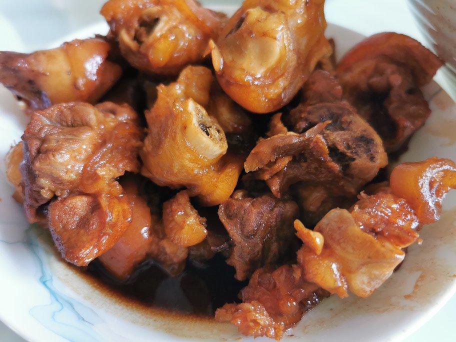 流口水的黄豆炖猪蹄