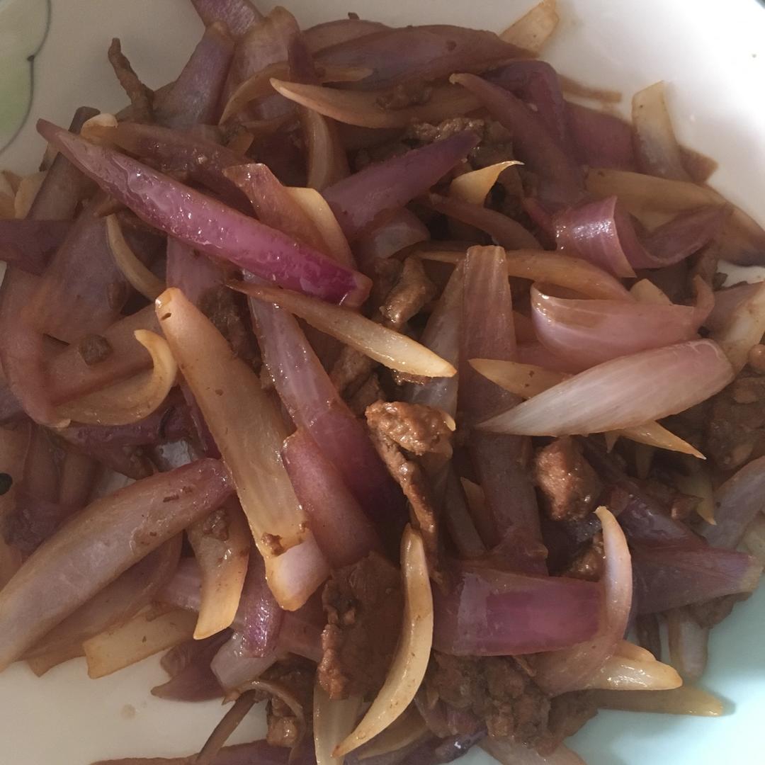 洋葱炒肉