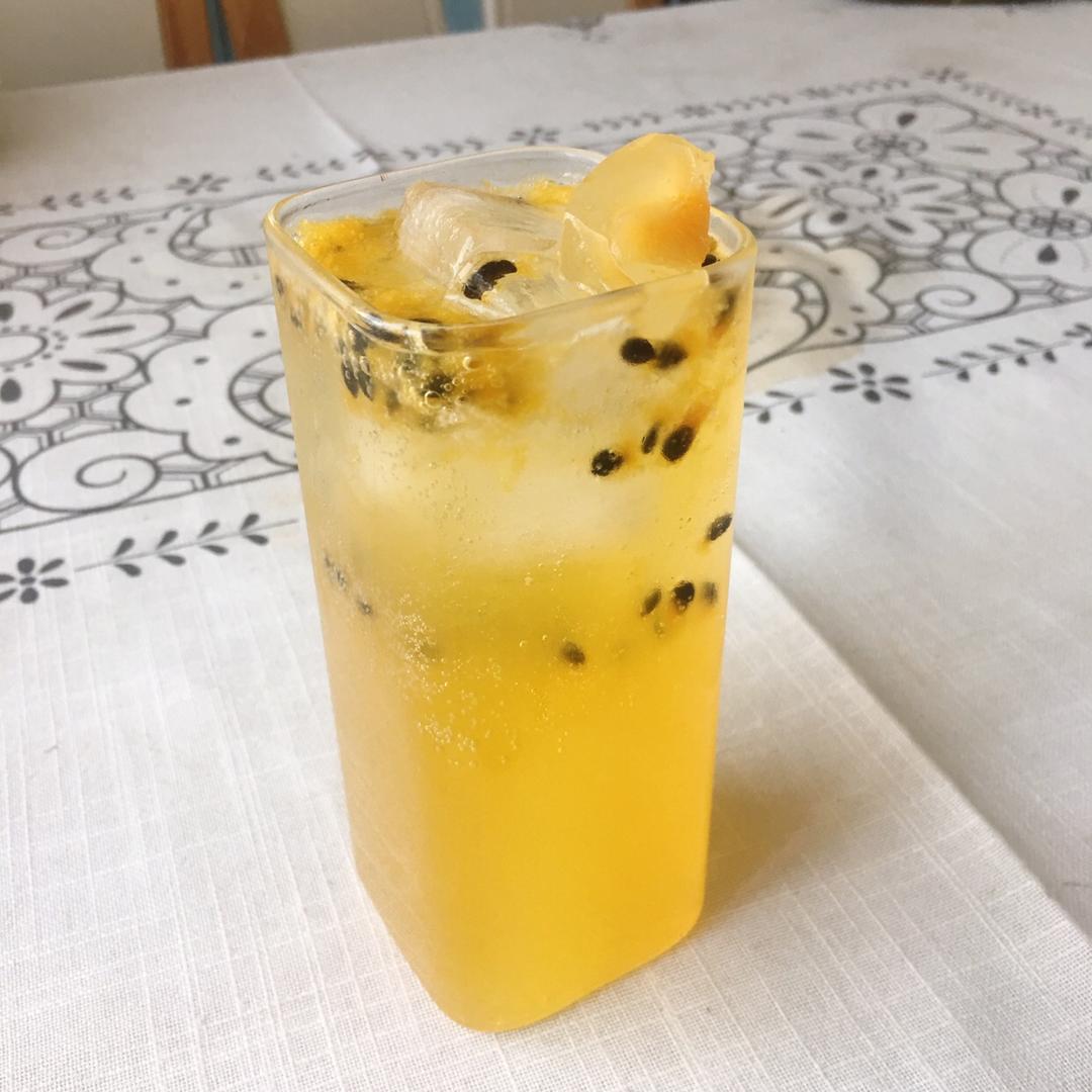 青柠/青桔百香果气泡水/夏日必备