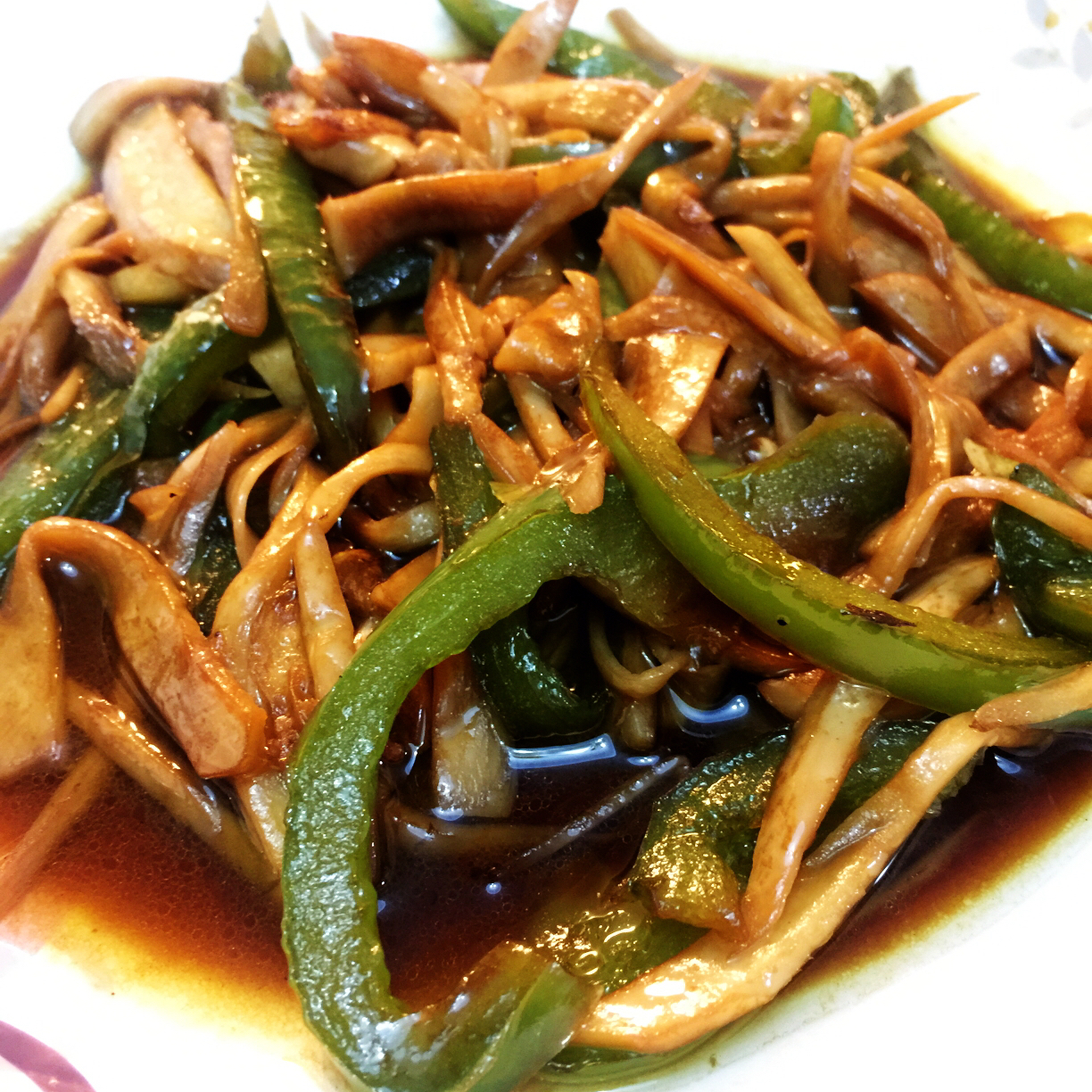 青椒素炒杏鲍菇