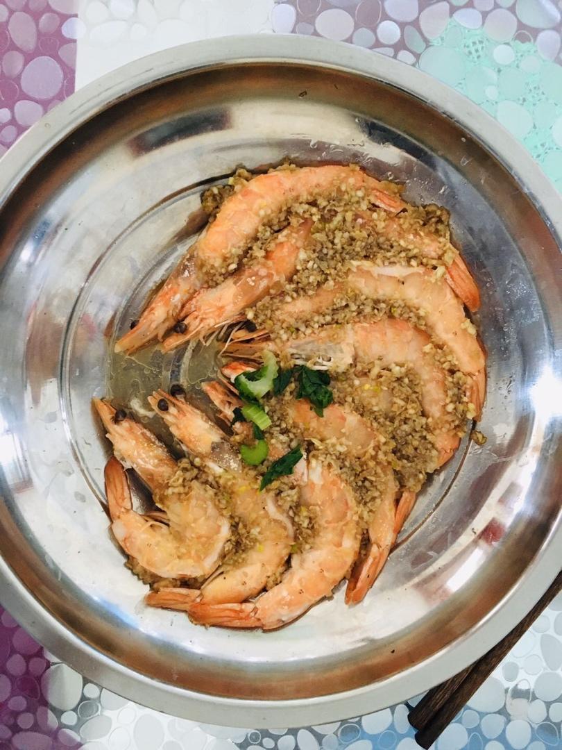 蒜蓉粉丝蒸大虾