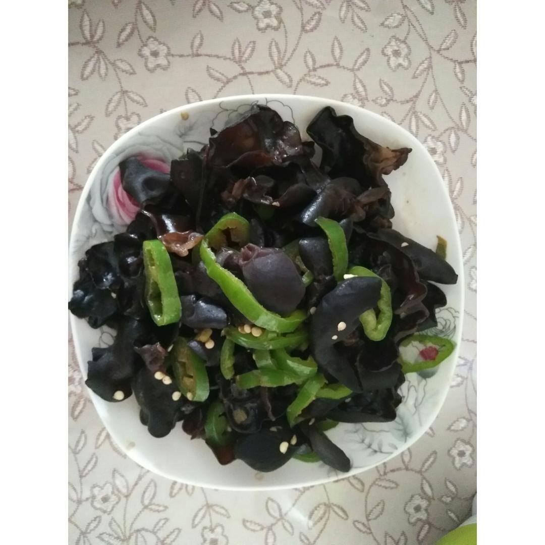尖椒炒木耳