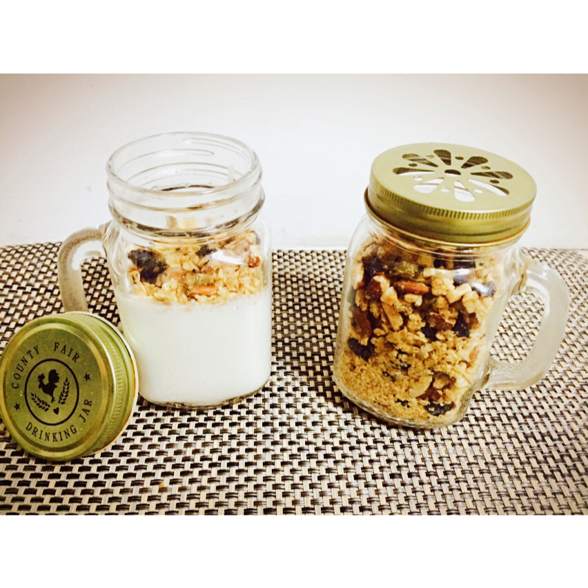 Today's breakfast 格兰诺拉脆麦片