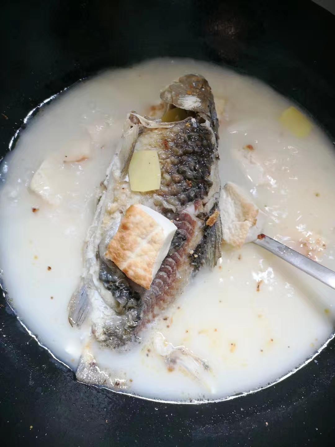 鲫鱼豆腐汤的做法