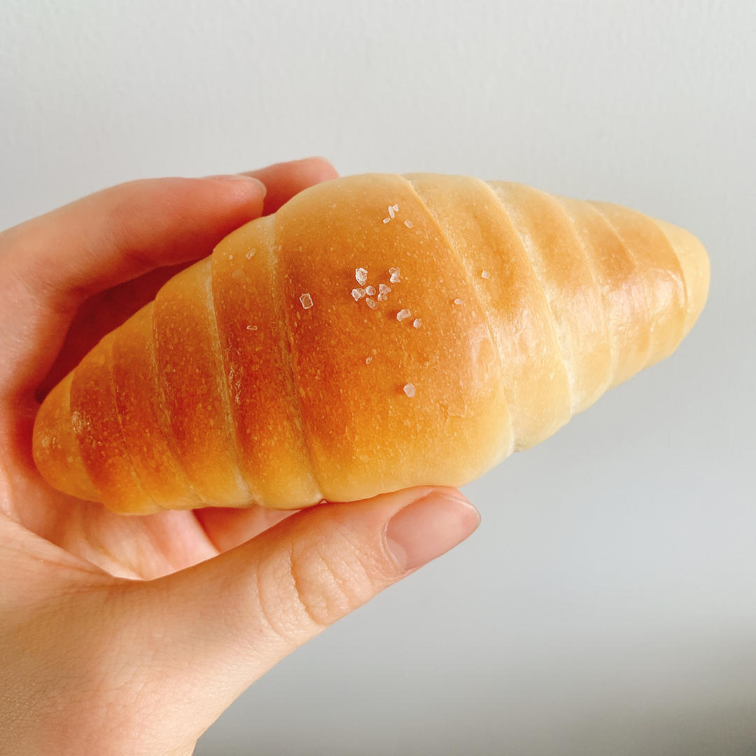 一出炉就会卖空的面包，又香又脆又软，味道真绝了