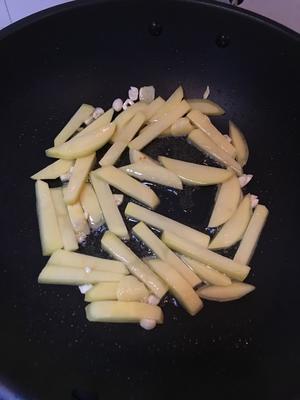 小白菜炖土豆的做法 步骤2