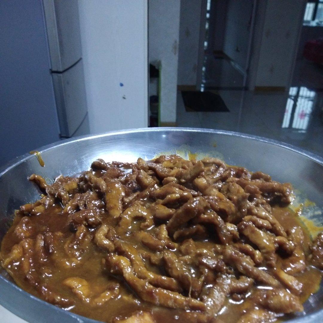 厨师长教你：“京酱肉丝”的家常做法，酱香咸甜适中，老少皆宜