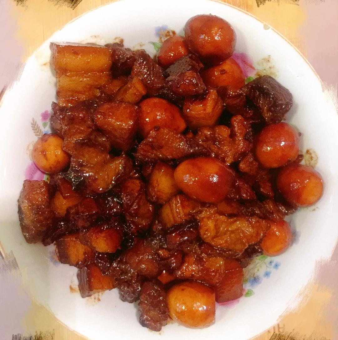 加了鹌鹑蛋后，这盘红烧肉，美味的逆天啦——鹌鹑蛋烧肉（孔瑶食谱）