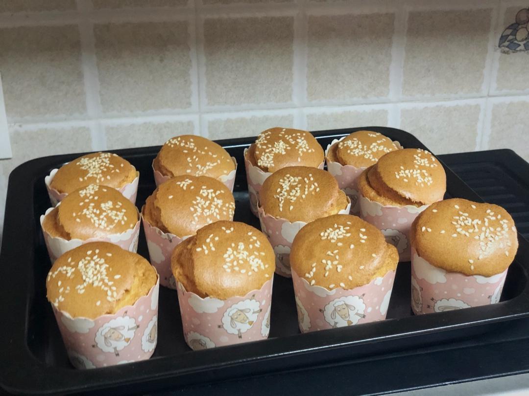 纸杯蛋糕 8寸戚风蛋糕的量