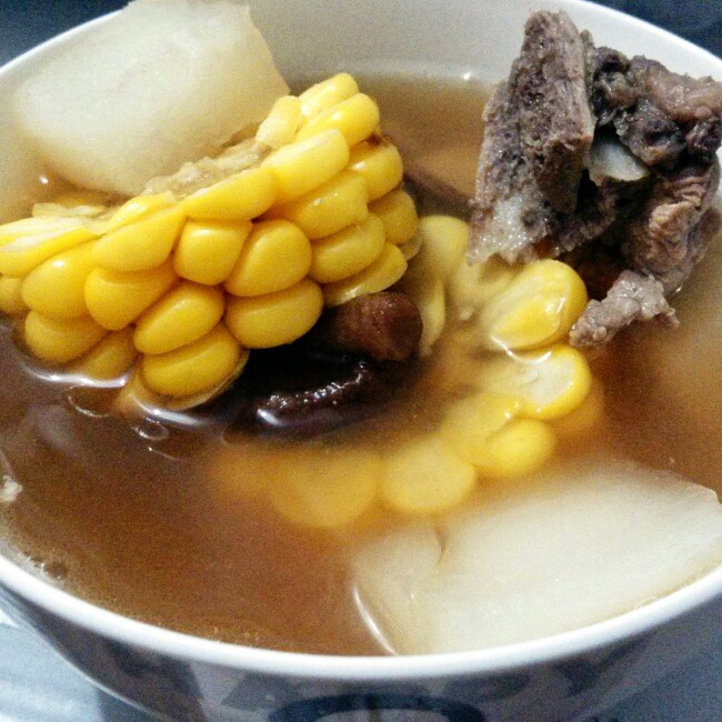 电饭煲-玉米炖排骨