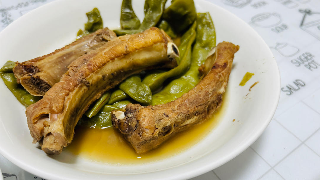 东北四大炖的排骨炖豆角