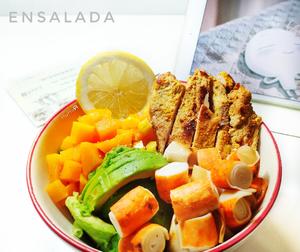 减脂‖吃过最好吃的均衡鸡胸牛油果蟹棒沙拉（超低卡健康沙拉酱）的做法 步骤6