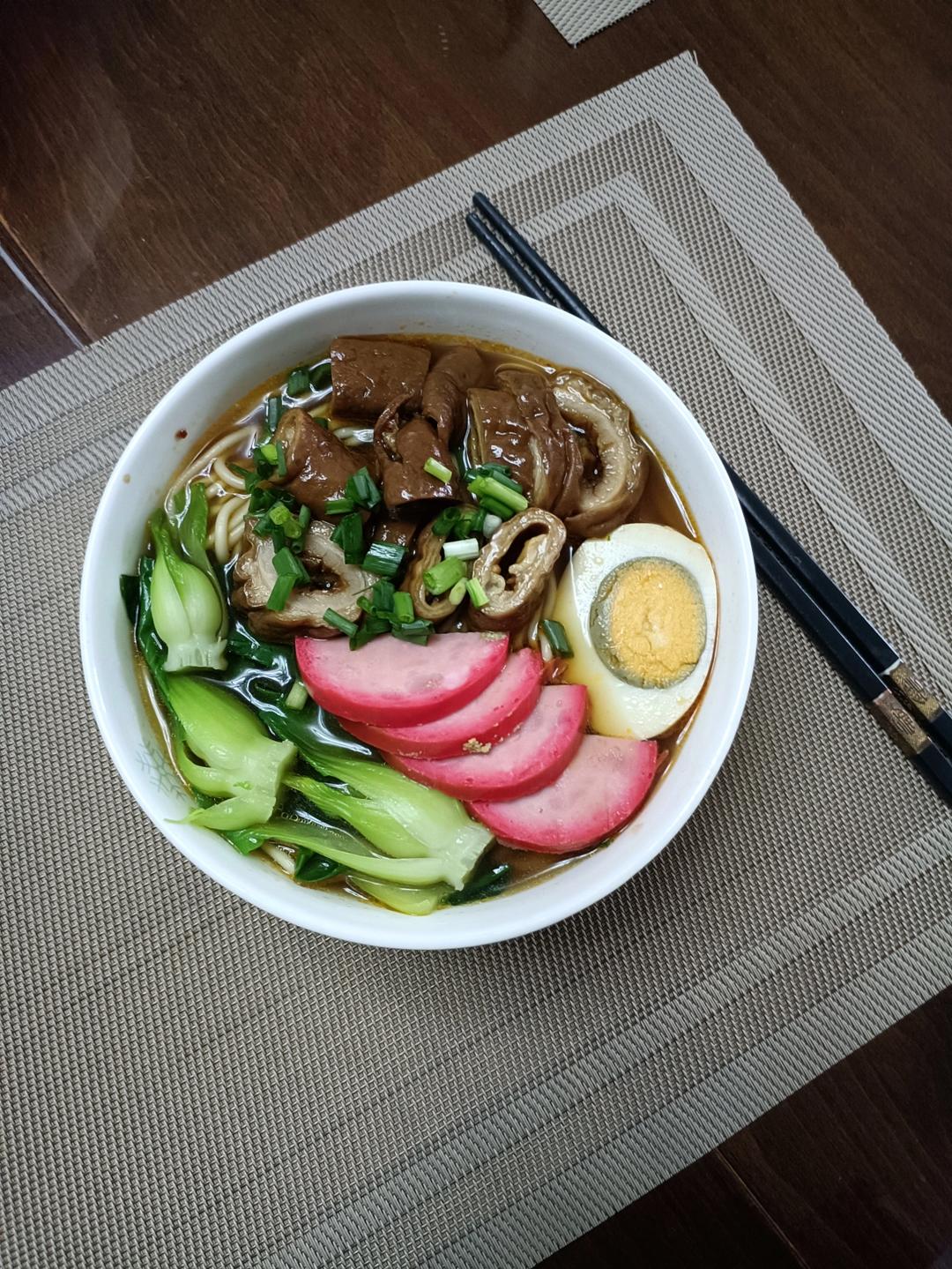 红烧肥肠面