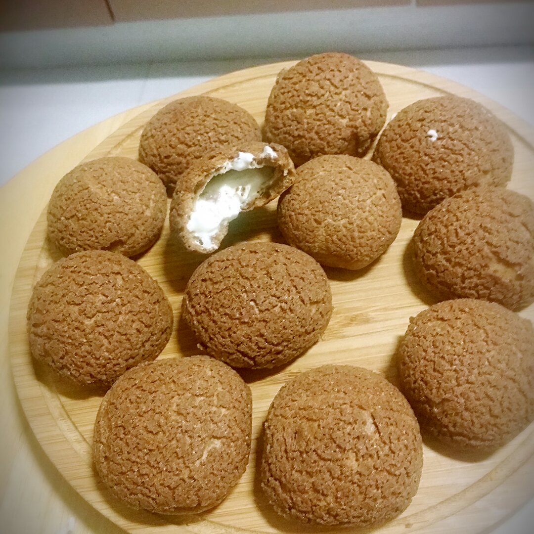 巧克力酥皮泡芙