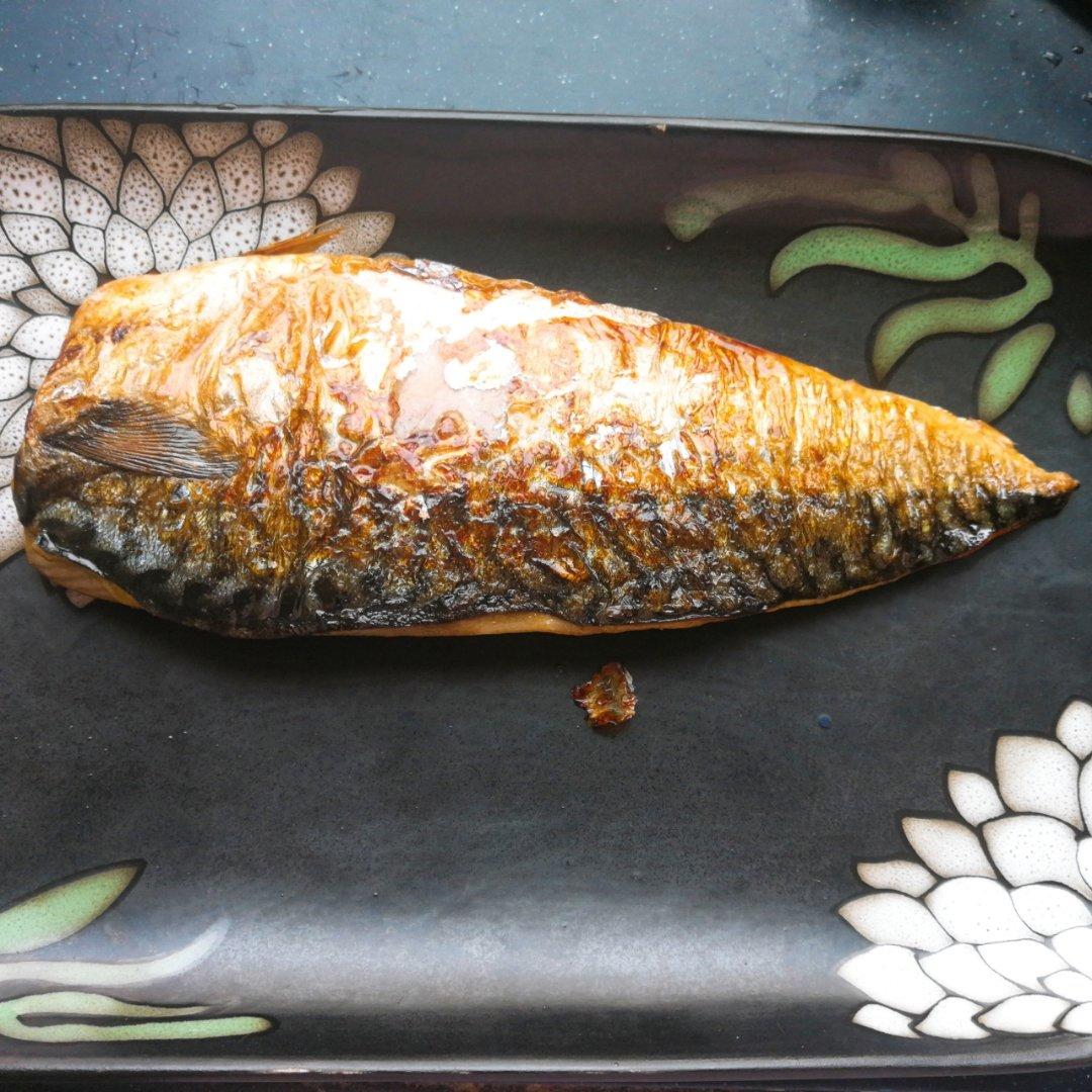 日式盐烤青花鱼