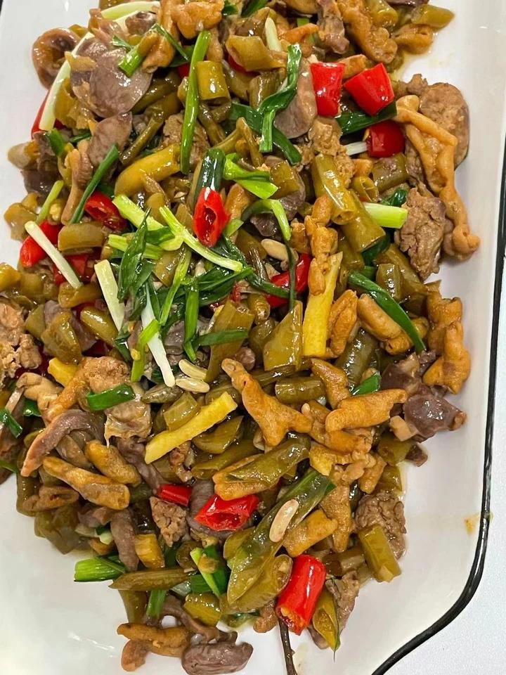 【酸辣鸡杂】鸡的这部分最有味道，千万别乱烧！