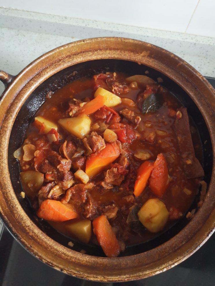 番茄土豆炖牛腩