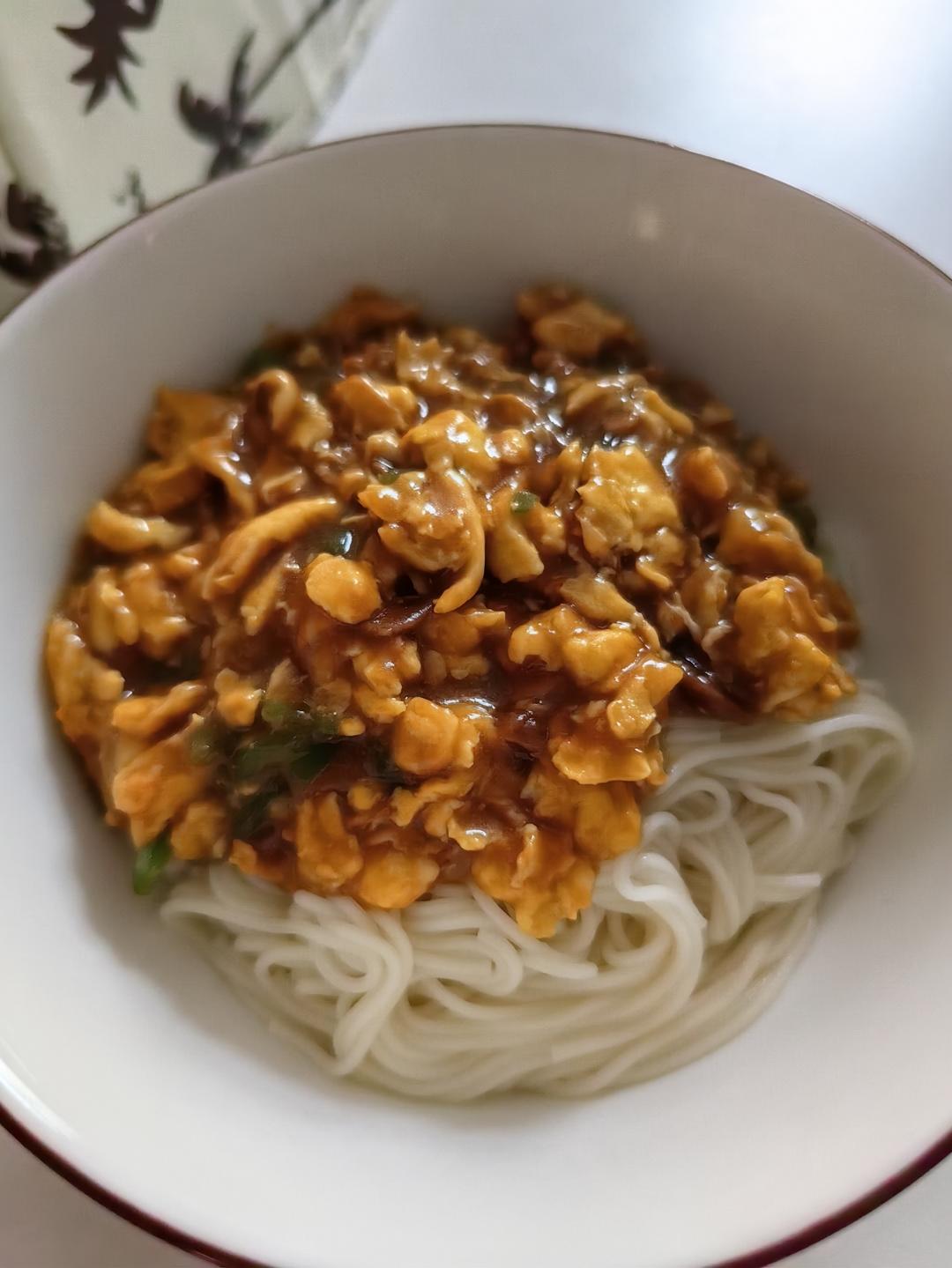 超简单鸡蛋酱拌面