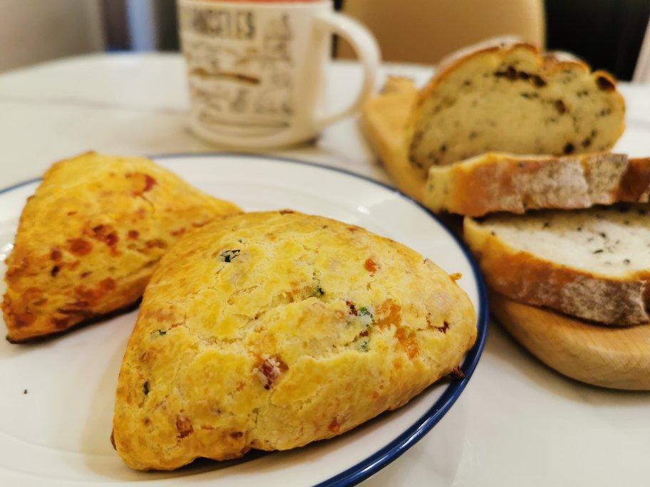 超级好吃的咸味司康Savoury Scones
