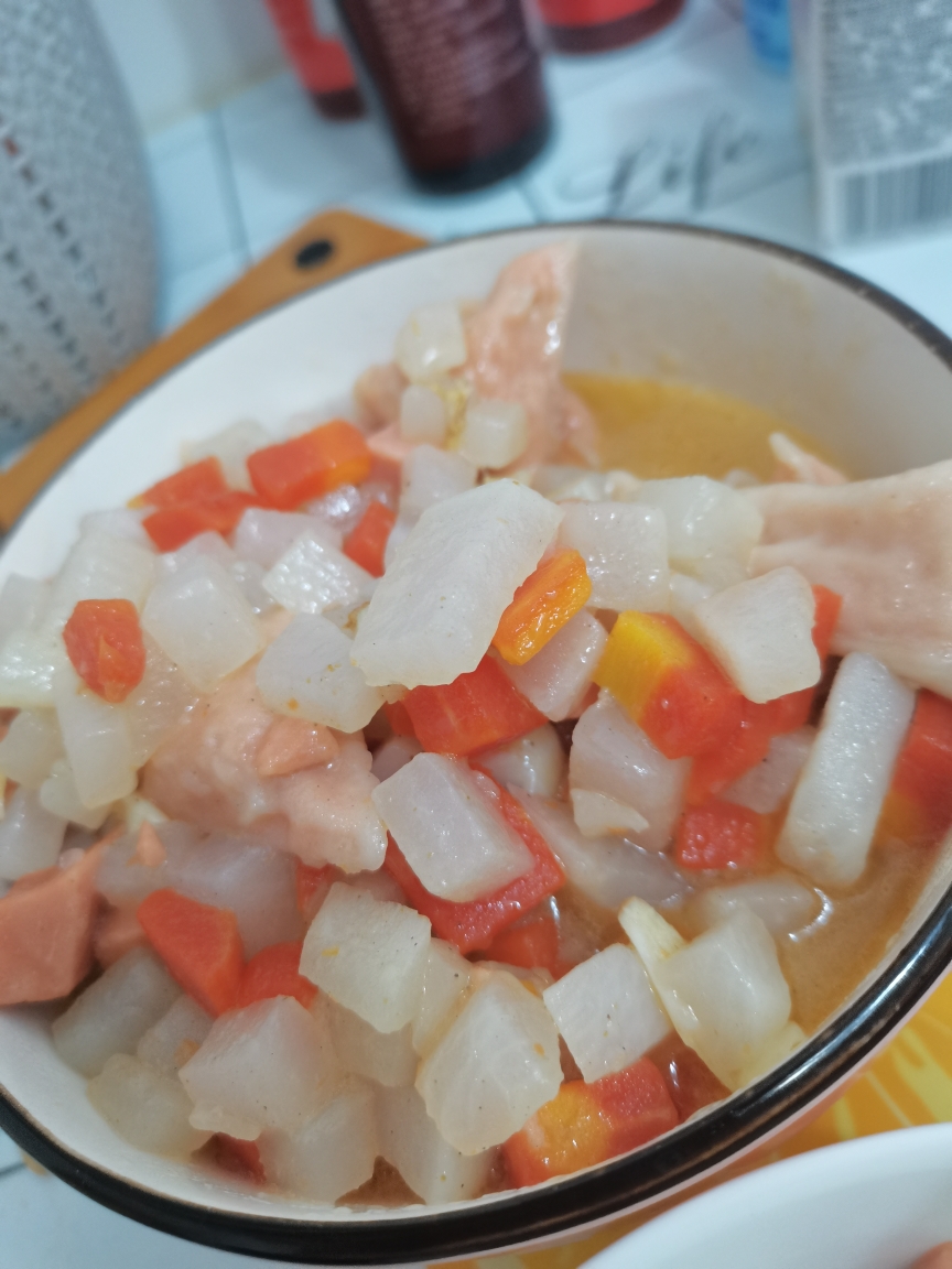 鲜萝卜丁汤的做法