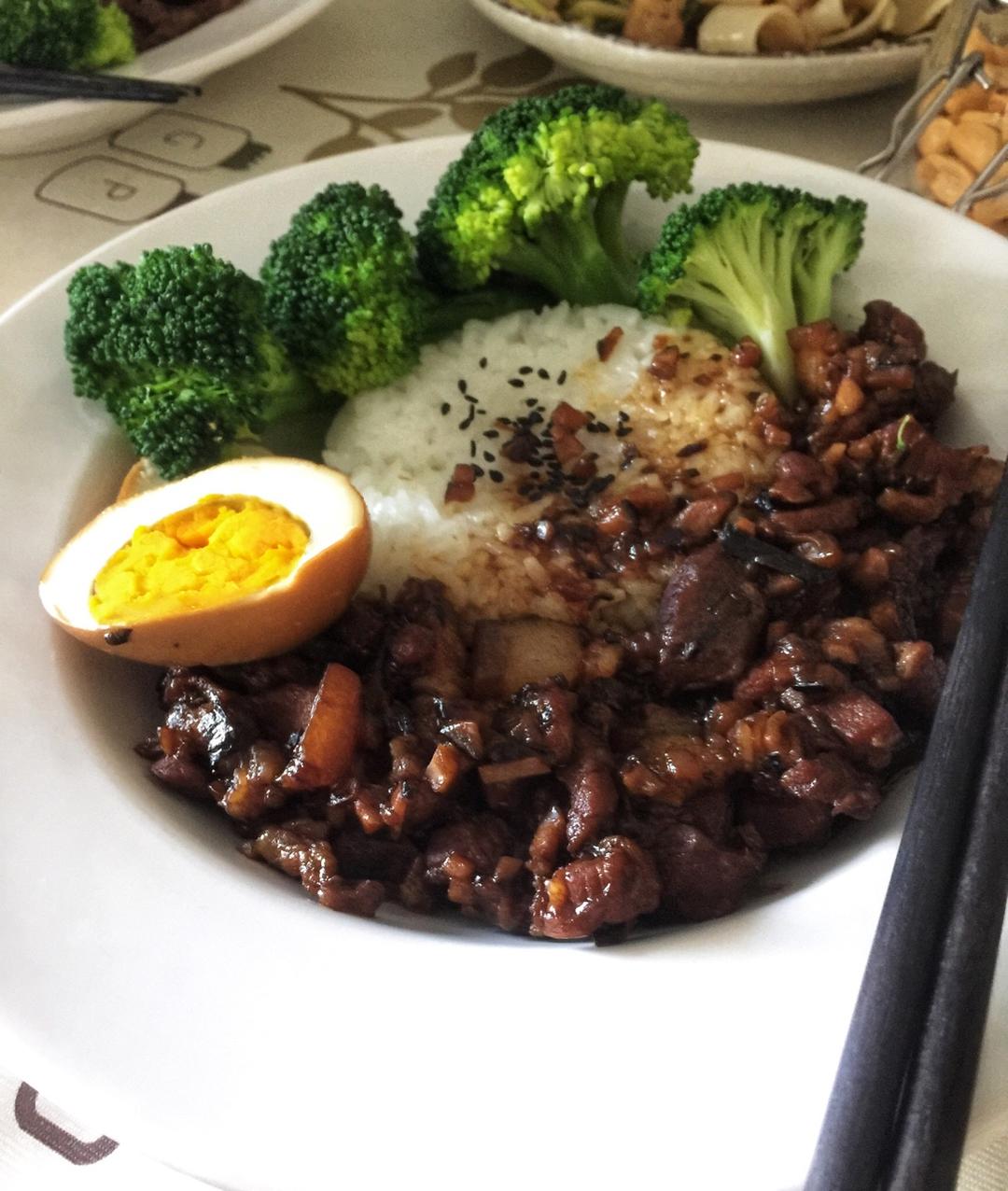 台式卤肉饭