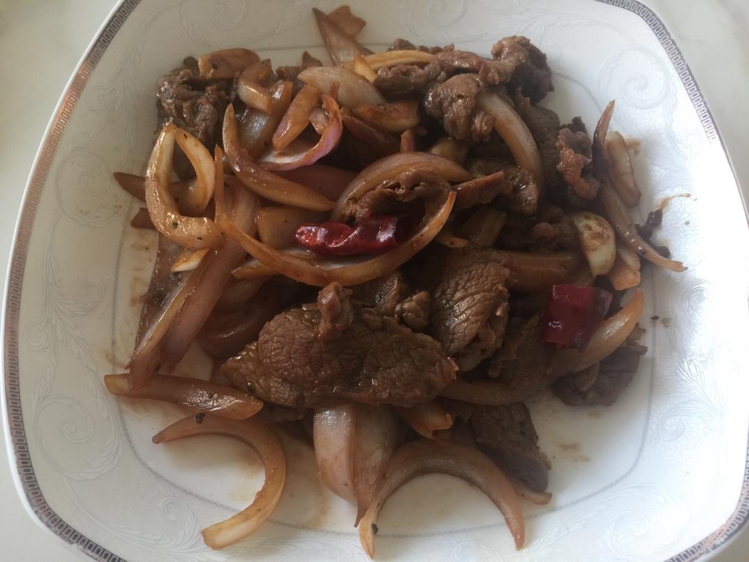 洋葱炒牛肉