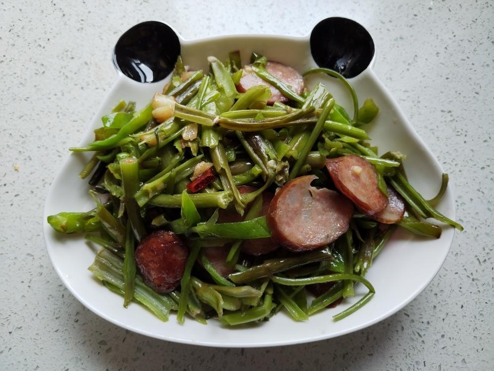 空心菜梗炒辣椒 通菜杆炒肉里面含三种做法