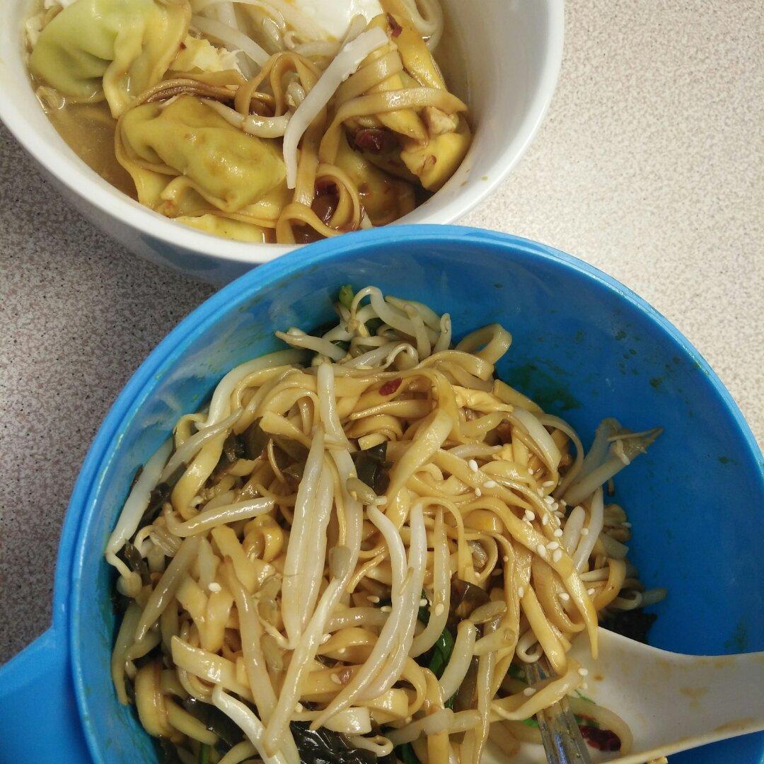 辣辣的干拌面