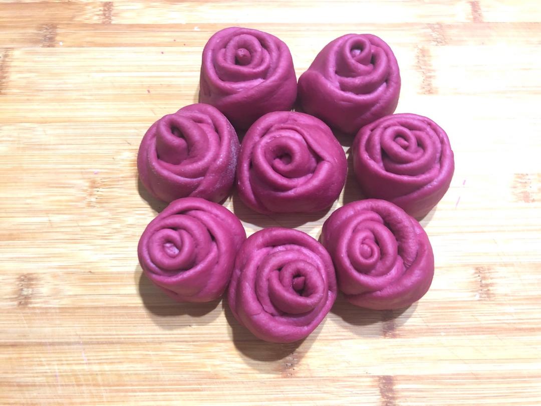 小叶子大樱桃做的甜菜根红玫瑰馒头