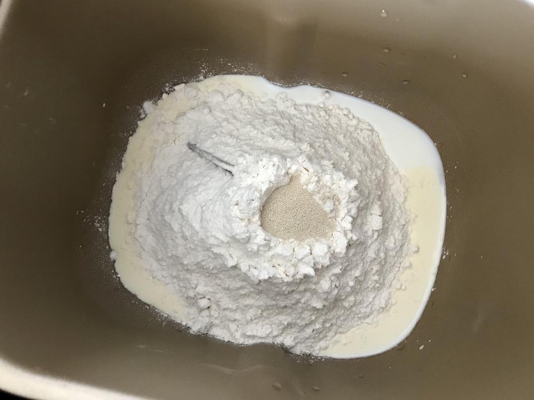 纯奶手撕吐司的做法 步骤1