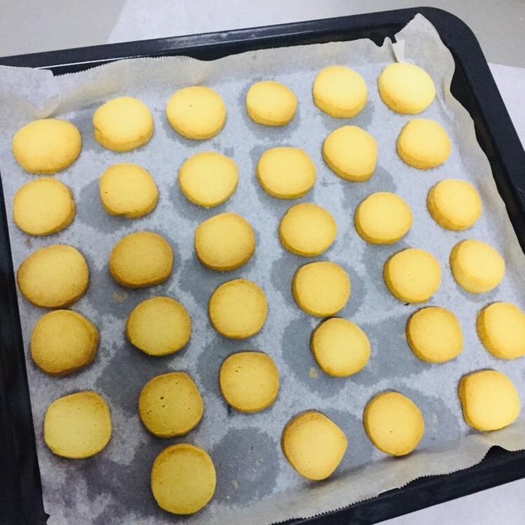 极简风炼奶小饼干