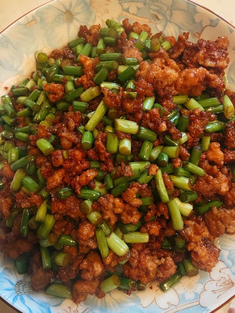 快手又下饭 — 绝味肉沫炒蒜薹丁（苍蝇头（快来做！！！