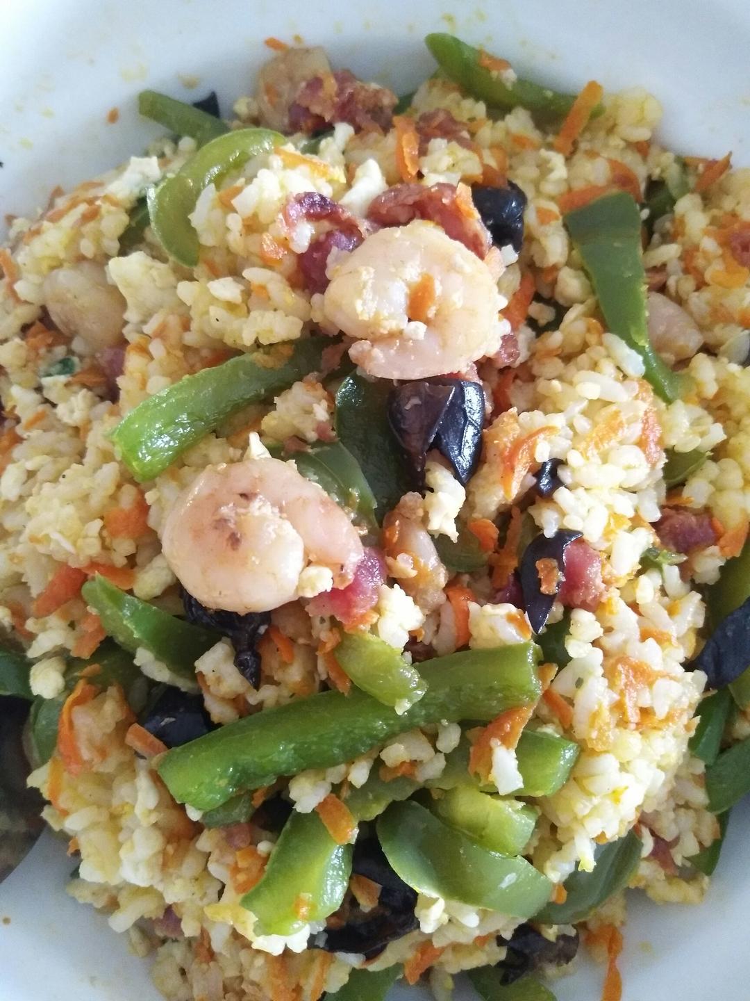 爆好吃的无敌腊肠炒饭