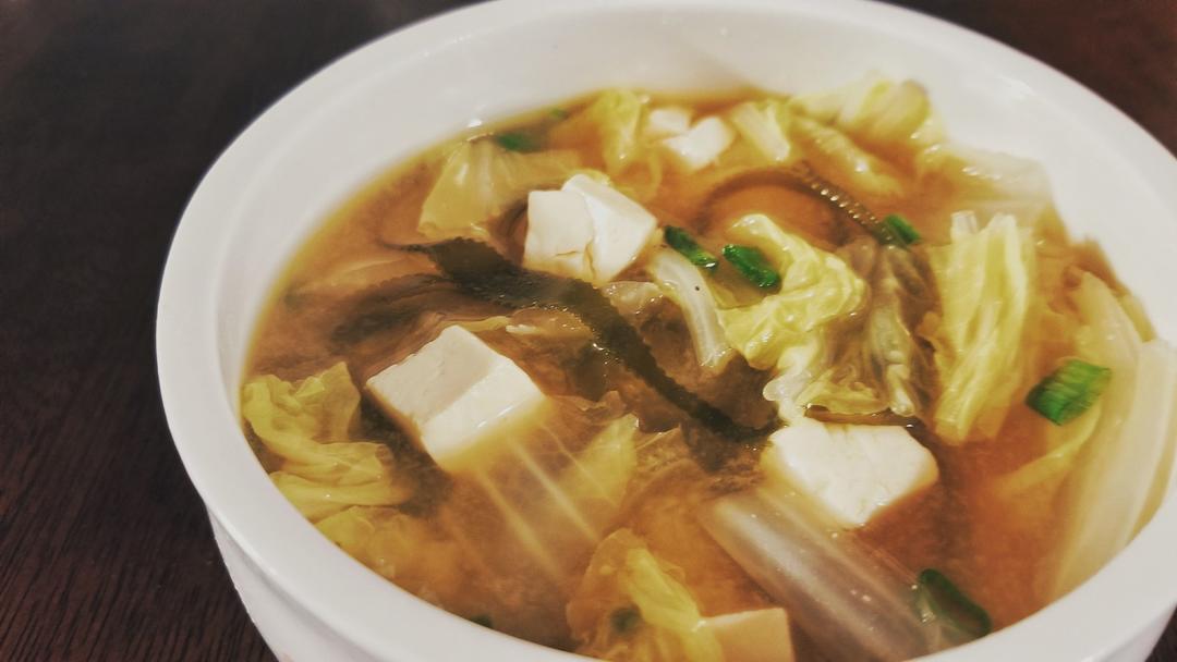 白菜豆腐味增汤