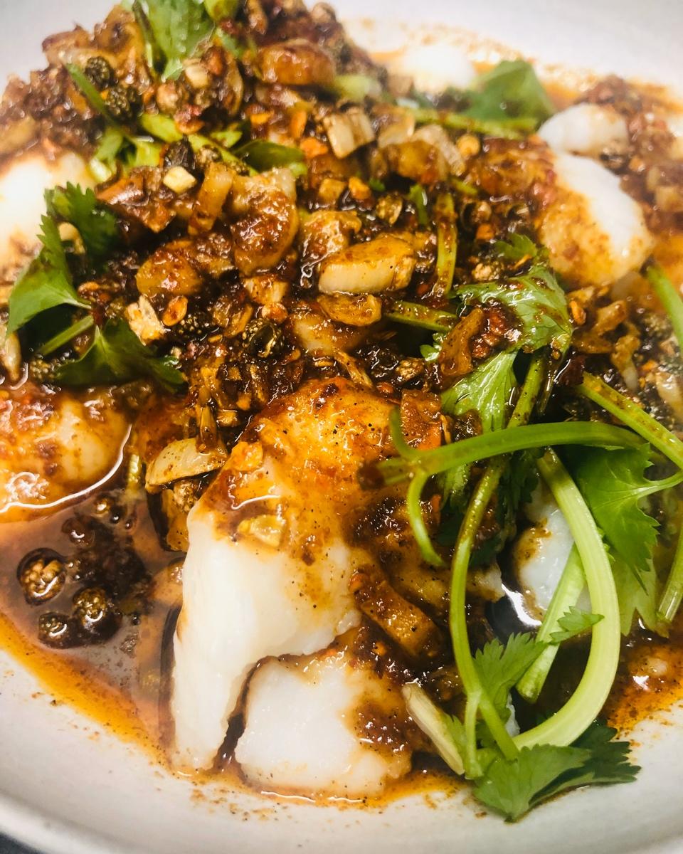超级简单又超好吃的
椒麻鱼 椒麻海鲜贝壳                               
椒麻肘子，鸡爪等