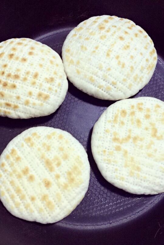 爱吃爱健身的我做的【西安小吃系列】 6:芝麻盐烧饼