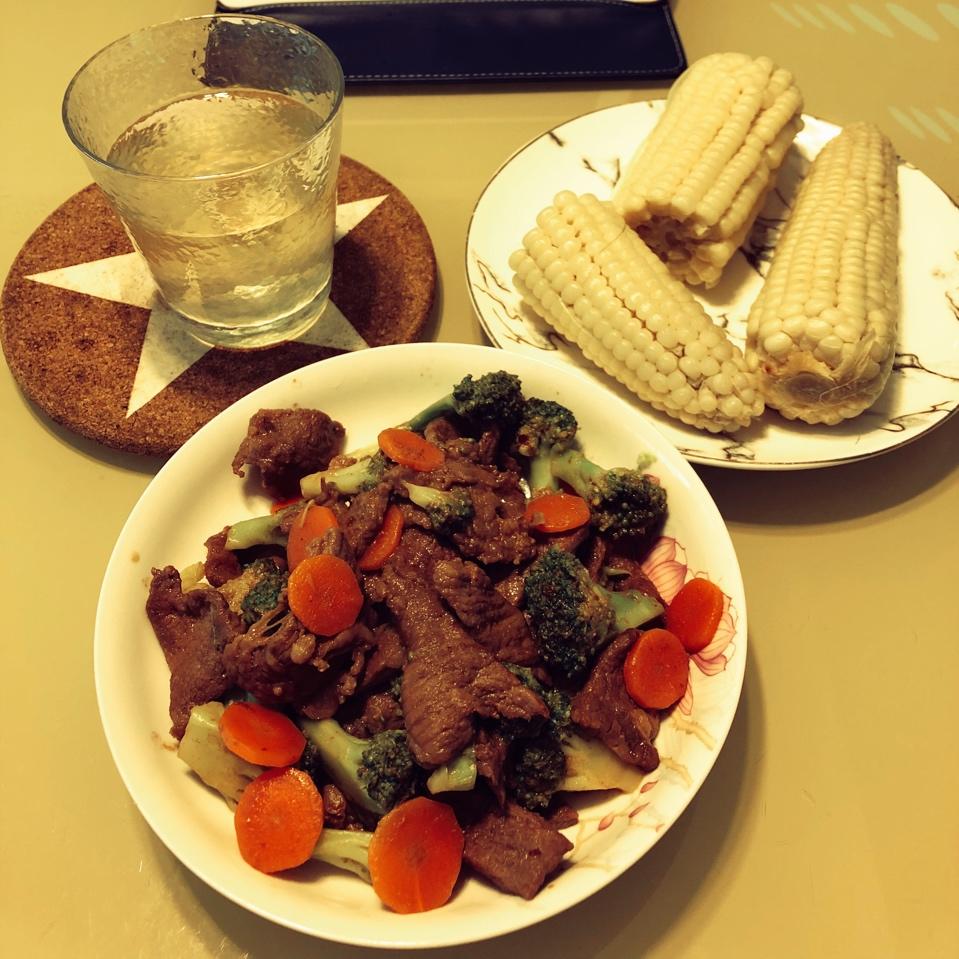 西兰花炒牛肉