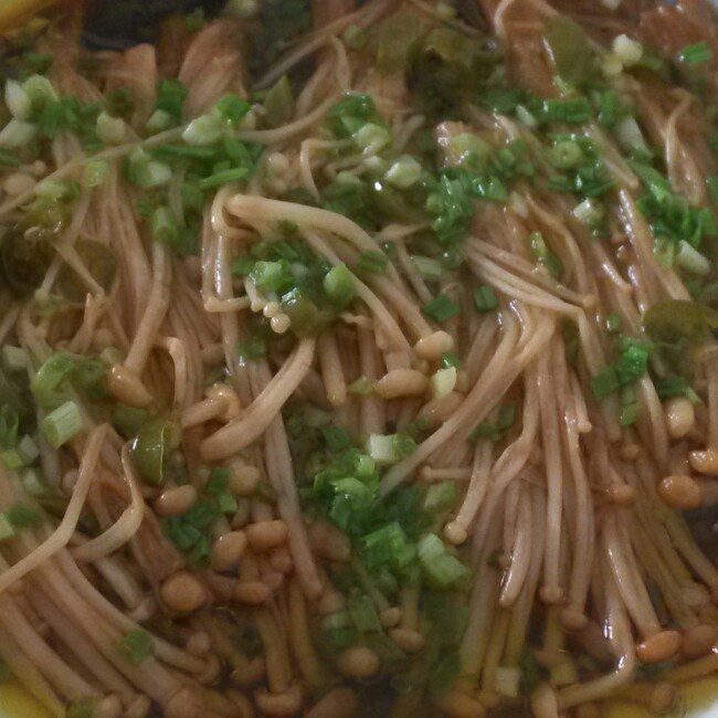 油泼金针菇