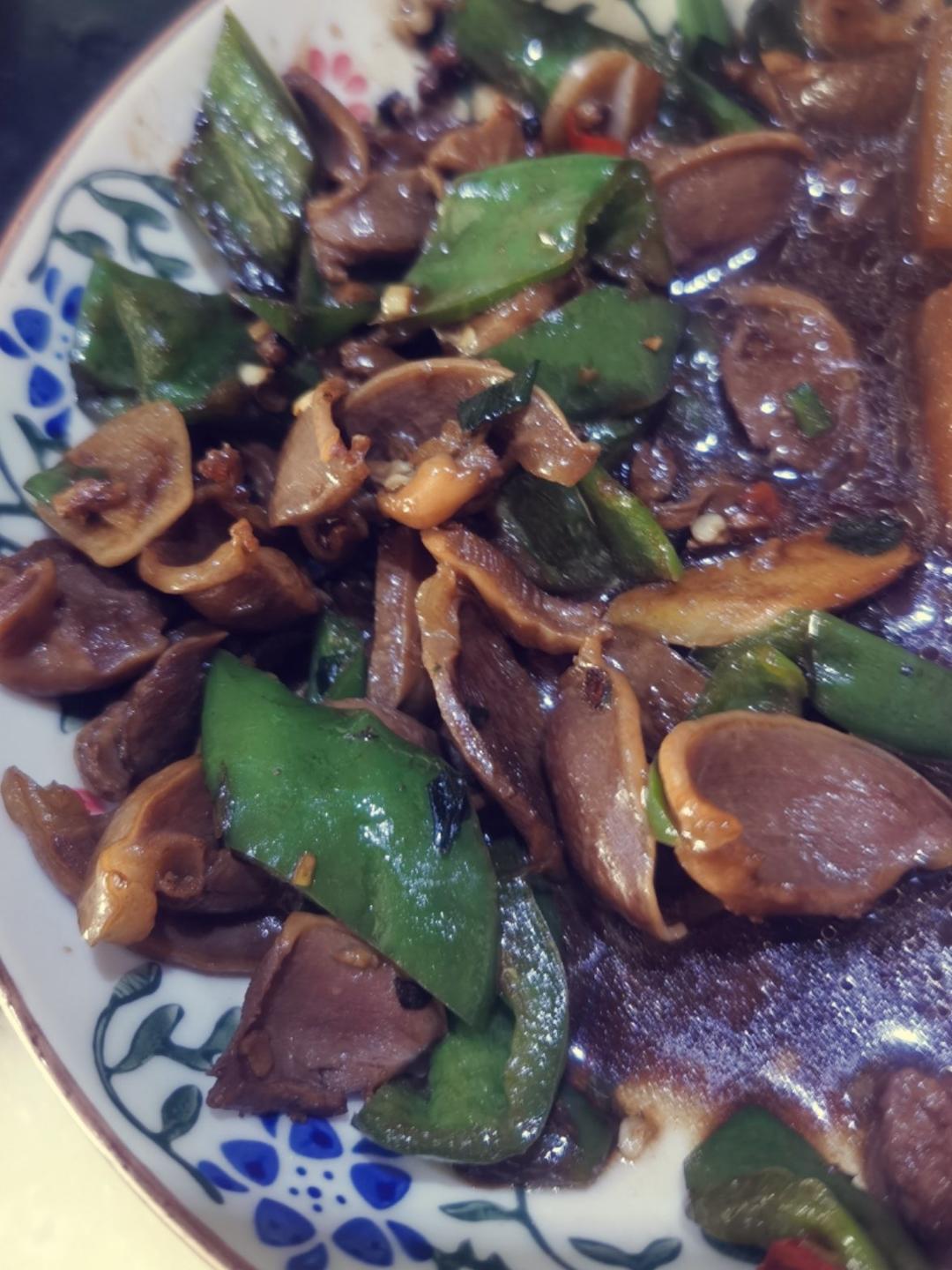 剁椒辣炒鸡胗