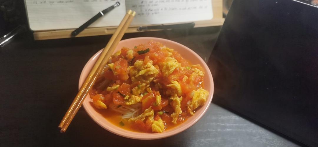 恨不得抱着锅舔的番茄鸡蛋面