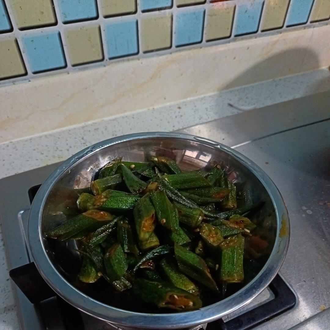 简单好吃的炒秋葵