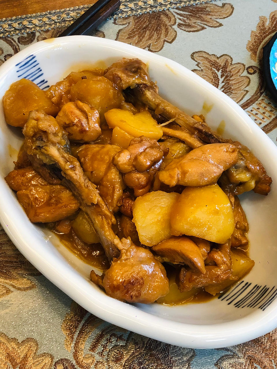 鸡腿炖土豆 上桌秒空盘 汤都喝干了！