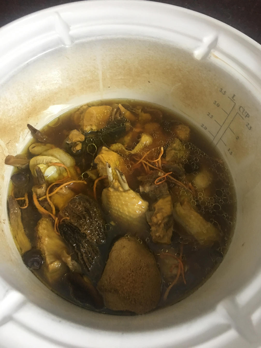 菌菇汤-广东老火汤