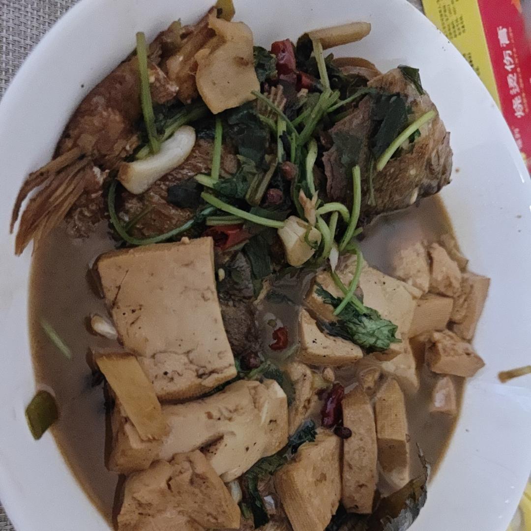 红烧鲈鱼