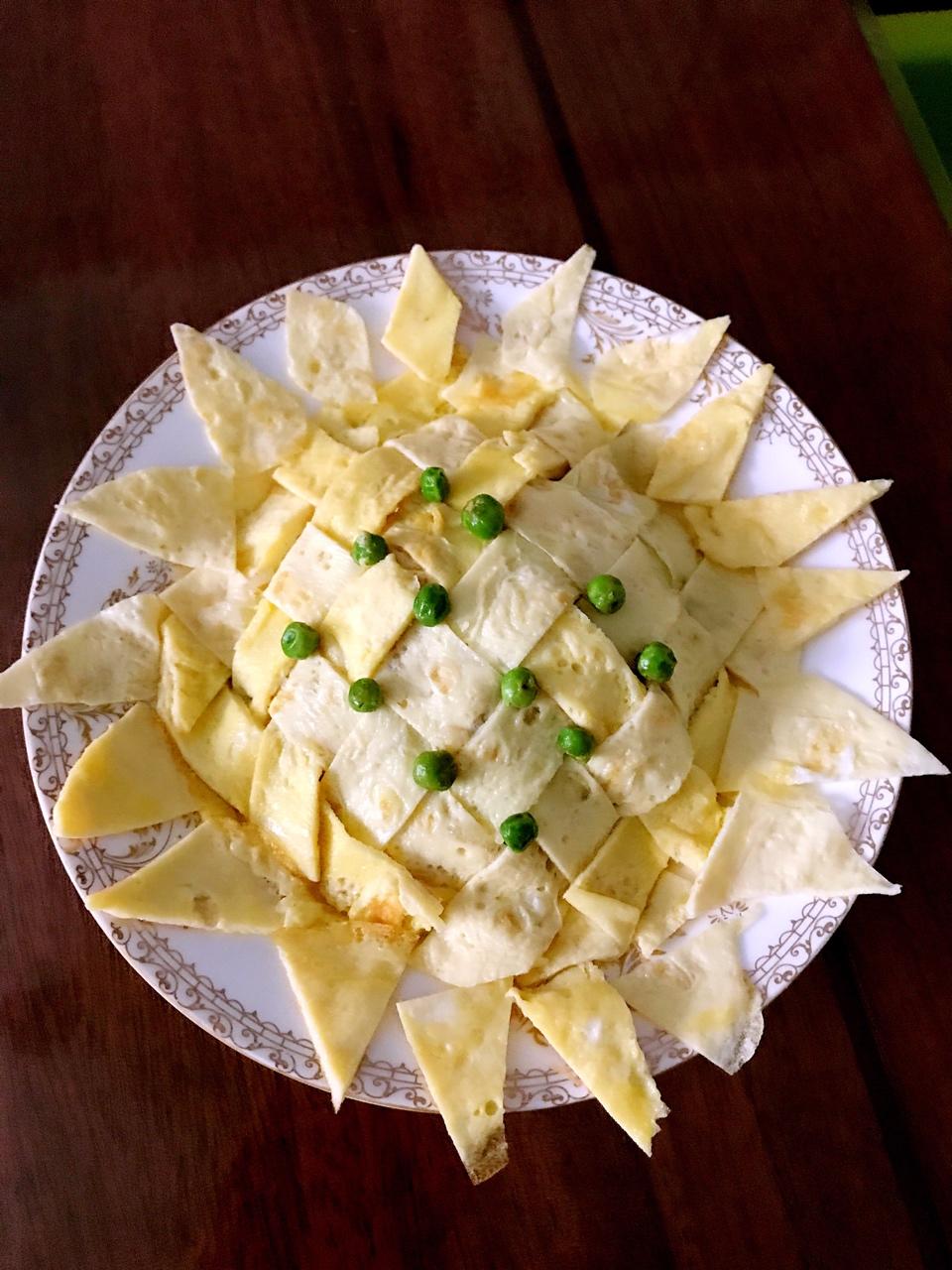 向日葵鲜虾蛋包饭