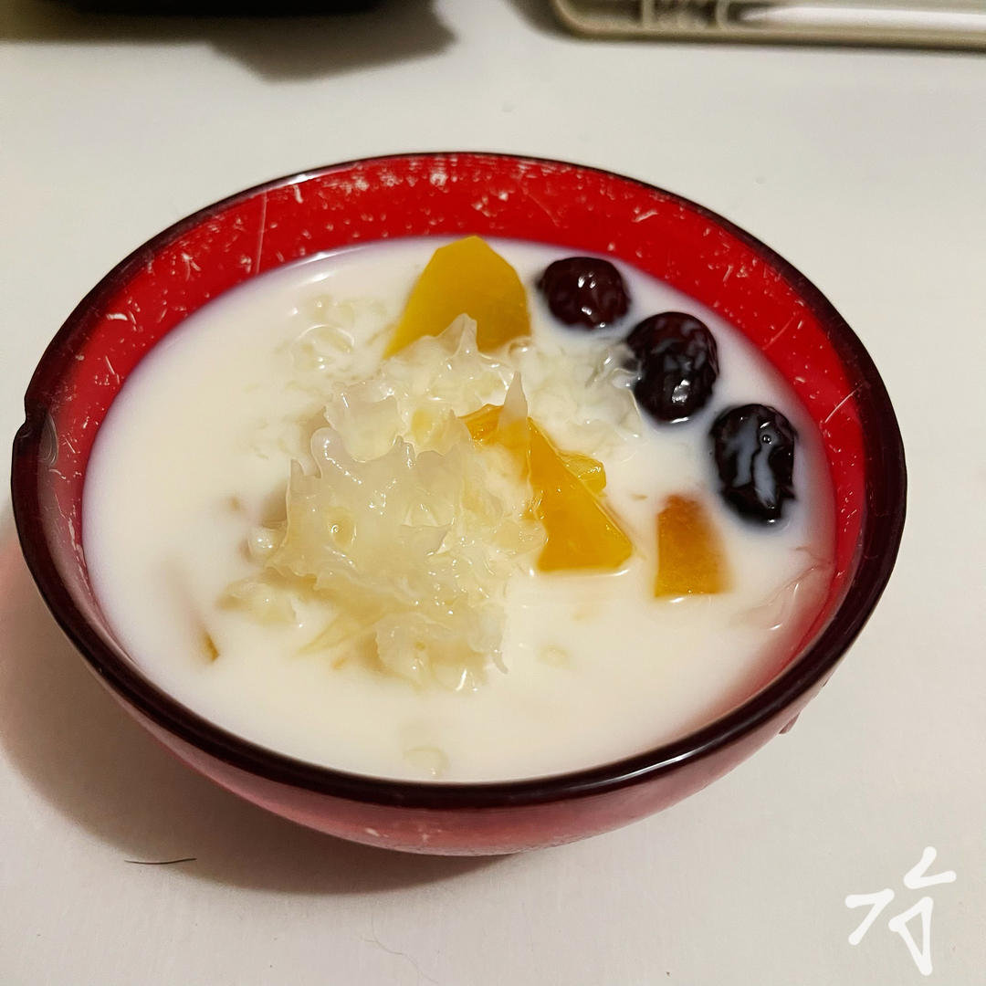 木瓜牛奶银耳羹