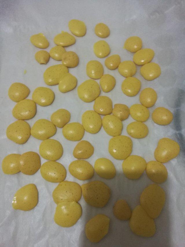 入口即化的无添加蛋黄溶豆