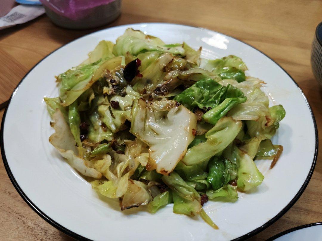 厨师长教你：“手撕包菜”的家常做法,简单又不失美味